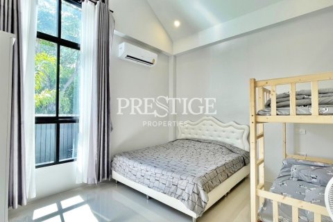 House in Pattaya, Thailand 3 bedrooms № 198381 - photo 7