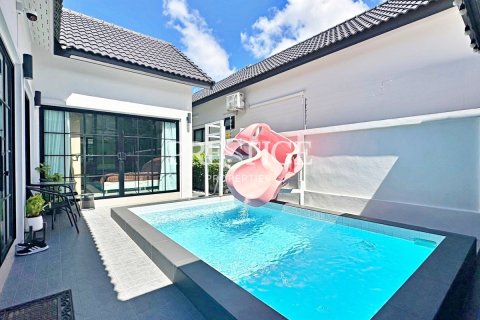 House in Pattaya, Thailand 3 bedrooms № 198381 - photo 16
