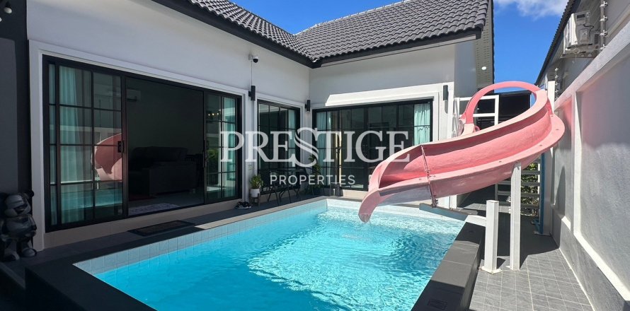 House in Pattaya, Thailand 3 bedrooms № 198381