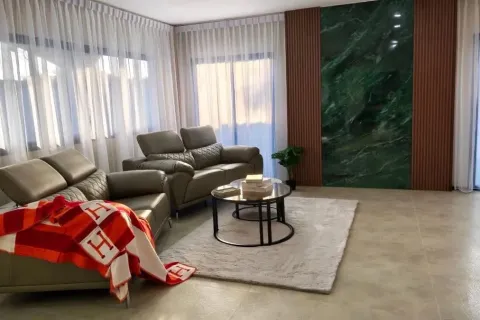Chalet de 5 dormitorios en Pattaya, Tailandia № 210635 - foto 5