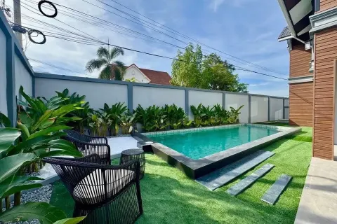 Chalet de 5 dormitorios en Pattaya, Tailandia № 210635 - foto 16