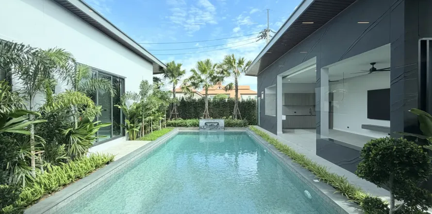 Villa à Pattaya, Thaïlande 7 chambres № 210630