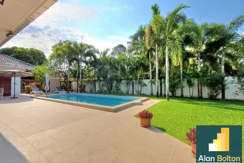Casa de 3 dormitorios en Pattaya, Tailandia № 210636 - foto 5