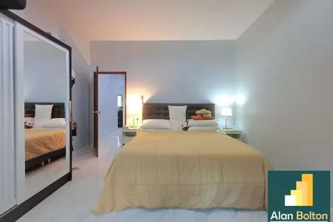 Casa de 3 dormitorios en Pattaya, Tailandia № 210636 - foto 16