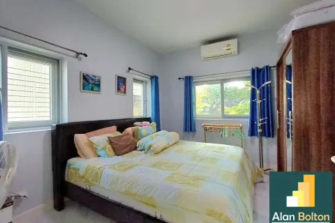 Casa de 3 dormitorios en Pattaya, Tailandia № 210636 - foto 15