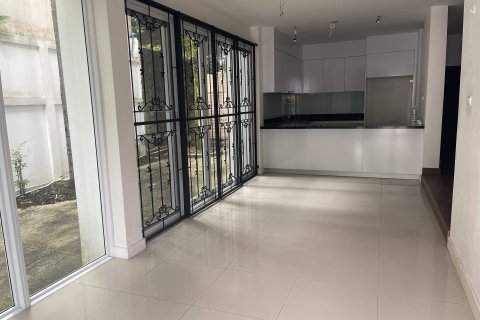 Дом в Кату, Таиланд с 3 спальнями  № 145533 - фото 2