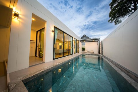Villa in Ao Nang, Thailand 3 bedrooms № 165332 - photo 2