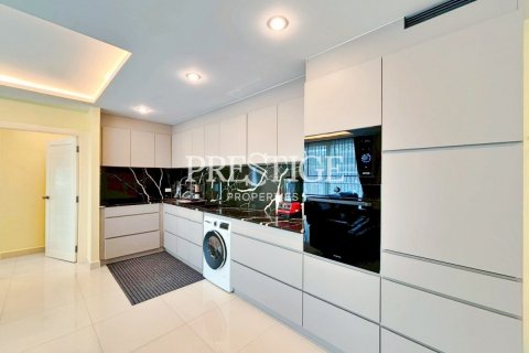 Condo in Pattaya, Thailand, 2 bedrooms № 197890 - photo 13