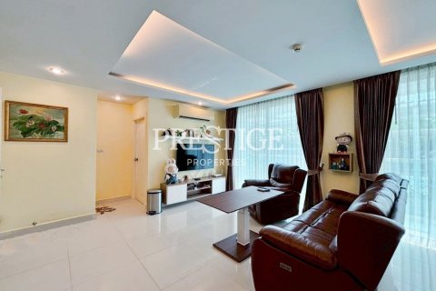 Condo in Pattaya, Thailand, 2 bedrooms № 197890 - photo 2