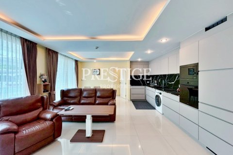 Condo in Pattaya, Thailand, 2 bedrooms № 197890 - photo 11