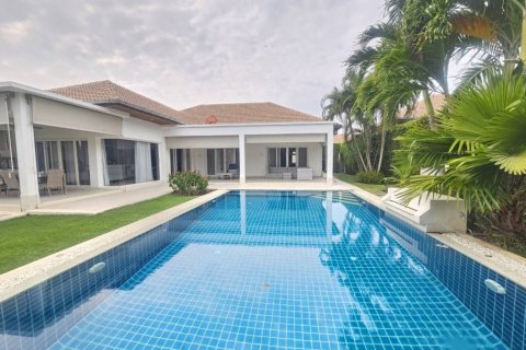 Вилла в Хуа Хине, Таиланд с 3 спальнями  № 117359 - фото 1