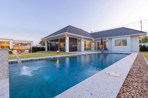 Villa in Hua Hin, Thailand 3 bedrooms № 165853 - photo 20