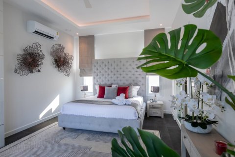 Villa in Hua Hin, Thailand 3 bedrooms № 165853 - photo 13