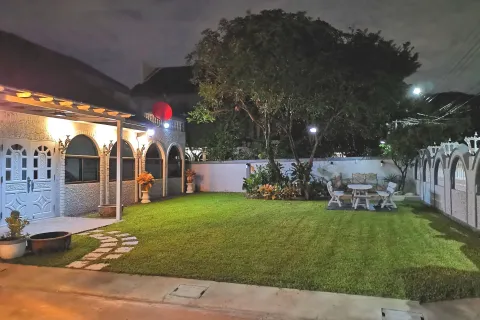 Maison à Saphan Sung, Bangkok, Thaïlande 6 chambres № 162939 - photo 3