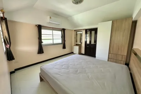 Casa de 3 dormitorios en Pattaya, Tailandia № 210959 - foto 16
