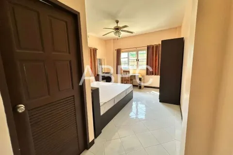 Casa de 3 dormitorios en Pattaya, Tailandia № 210959 - foto 8