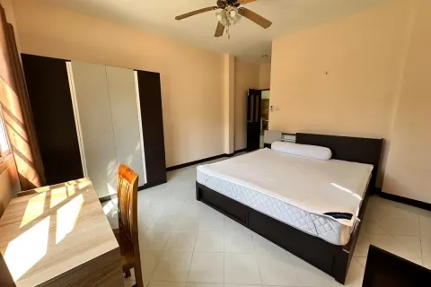 Casa de 3 dormitorios en Pattaya, Tailandia № 210959 - foto 12