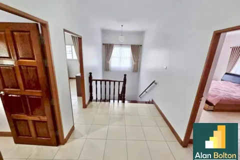 Casa de 4 dormitorios en Pattaya, Tailandia № 210962 - foto 5