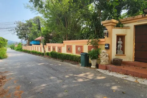 Maison à Pattaya, Thaïlande 6 chambres № 169646