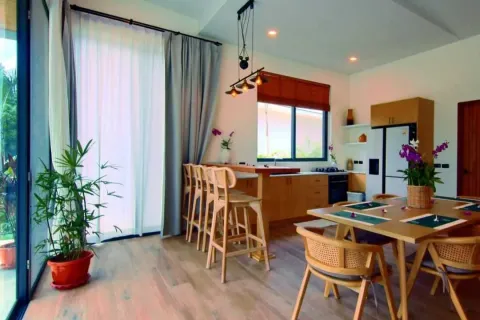 Villa in Surat Thani, Thailand 3 bedrooms № 169643 - photo 3