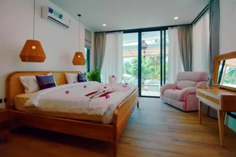 Villa in Surat Thani, Thailand 3 bedrooms № 169643 - photo 2