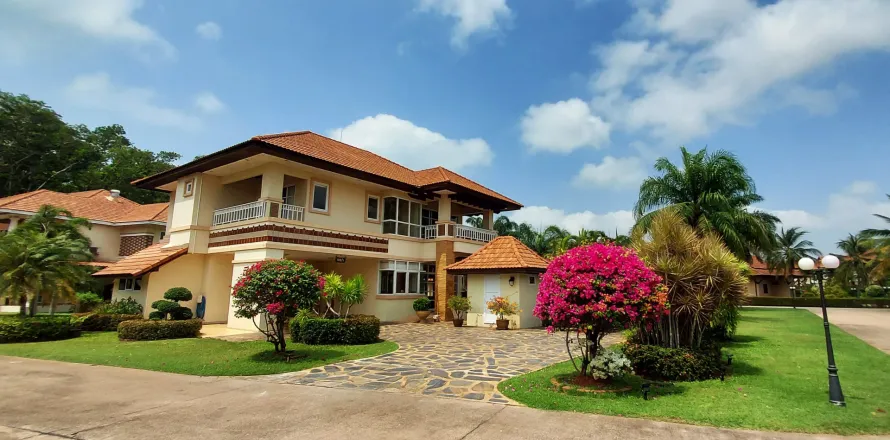 Вилла в Клаенге, Таиланд с 4 спальнями  № 169647