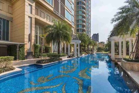 Condo in Bangkok, Thailand, 2 bedrooms  № 183549 - photo 2