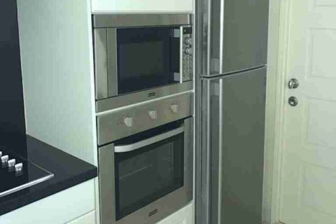 Condo in Bangkok, Thailand, 2 bedrooms  № 183549 - photo 4