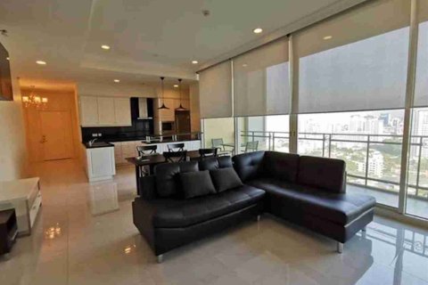 Condo in Bangkok, Thailand, 2 bedrooms  № 183549