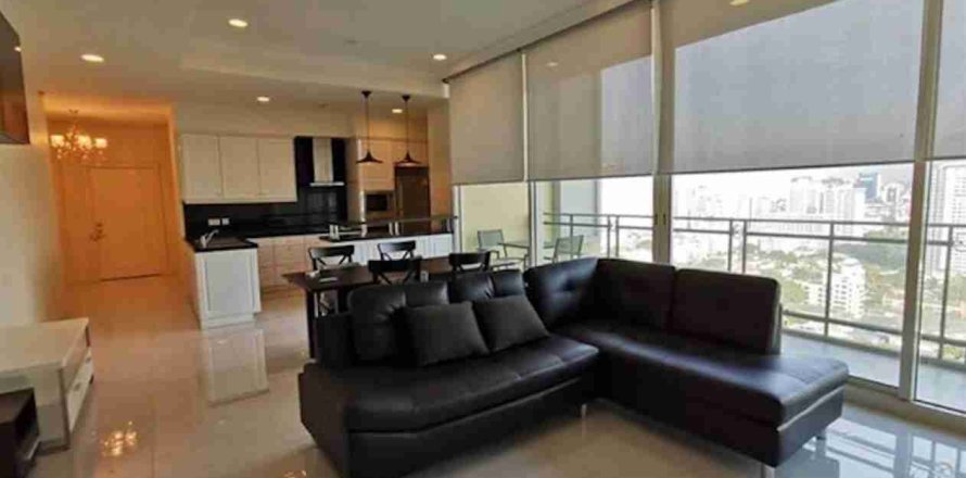 Condo in Bangkok, Thailand, 2 bedrooms  № 183549