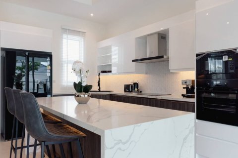 Villa in Hua Hin, Thailand 3 bedrooms № 134477 - photo 9