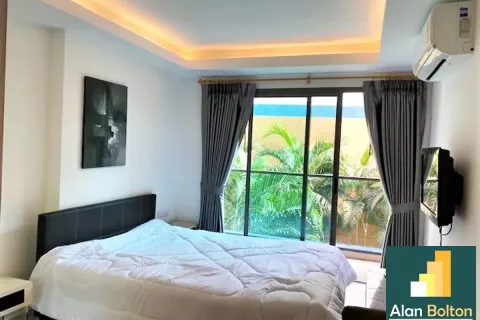 Studio in the Condo on Jomtien Beach, Pattaya, Thailand № 210970