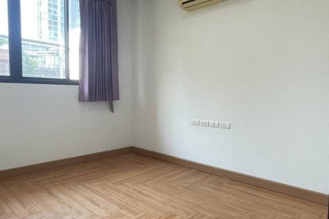 Condo à Bang Na, Bangkok, Thaïlande, 2 chambres  № 148059 - photo 8