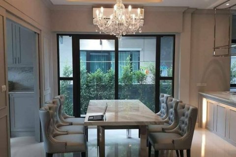 House in Prawet, Bangkok, Thailand 4 bedrooms № 148063 - photo 1