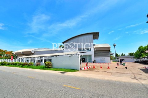 Commercial property in Pattaya, Thailand 2100 sq.m. № 198434