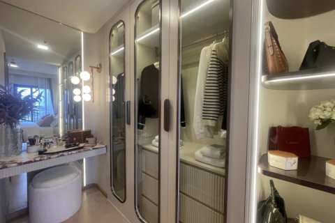 Кондоминиум с 1 спальней в Хуай Кванге, Бангкок, Таиланд № 135239 - фото 3