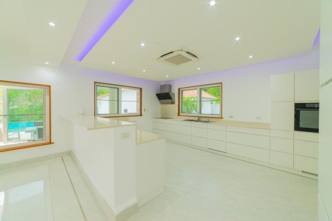 Villa à Phuket, Thaïlande 10 chambres № 139591 - photo 30