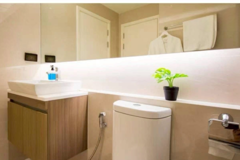 Condo à Khlong Toei, Bangkok, Thaïlande, 2 chambres  № 173144 - photo 6