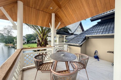 Condo in Phuket, Thailand, 2 bedrooms  № 173143 - photo 17