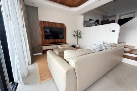 Condo in Phuket, Thailand, 2 bedrooms  № 173143 - photo 8