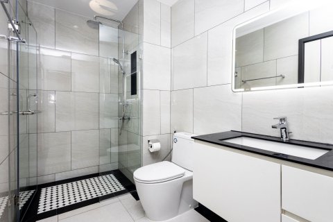 Condo in Phuket, Thailand, 2 bedrooms  № 173141 - photo 8