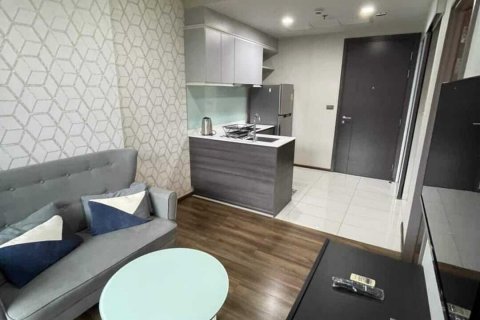 Studio dans le Condo à Watthana, Bangkok, Thaïlande  № 145783 - photo 3