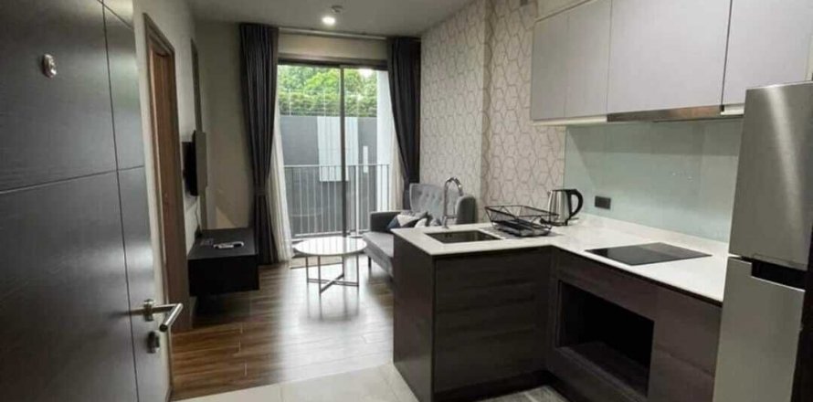 Studio dans le Condo à Watthana, Bangkok, Thaïlande  № 145783