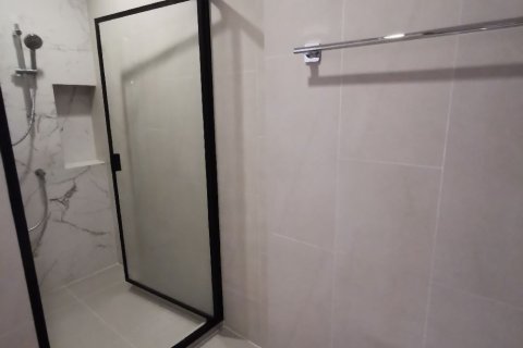 Condo in Bang Kapi, Bangkok, Thailand, 2 bedrooms № 156498 - photo 10
