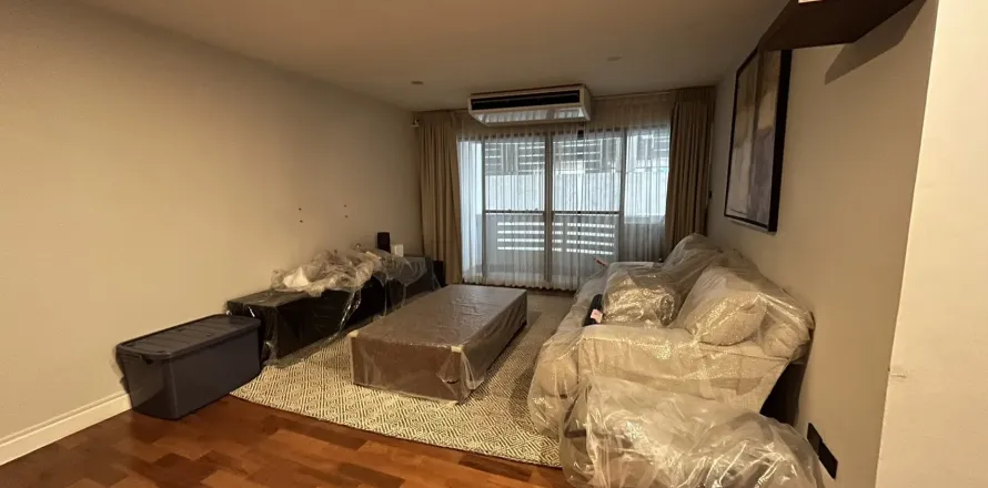 Condo in Watthana, Bangkok, Thailand, 2 bedrooms  № 156500