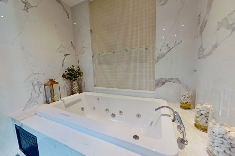 House in Chiang Mai, Thailand 3 bedrooms № 156499 - photo 17