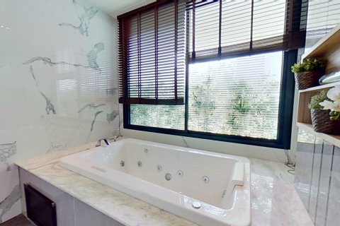 House in Chiang Mai, Thailand 3 bedrooms № 156499 - photo 11