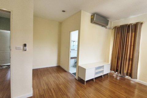 House in Bang Kapi, Bangkok, Thailand 6 bedrooms № 156496 - photo 19