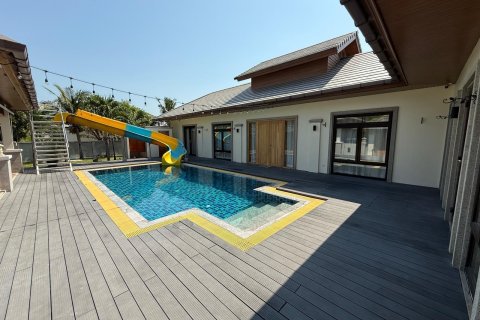 Villa à Cha-am, Thaïlande 3 chambres № 156501