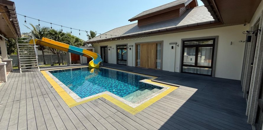 Villa à Cha-am, Thaïlande 3 chambres № 156501